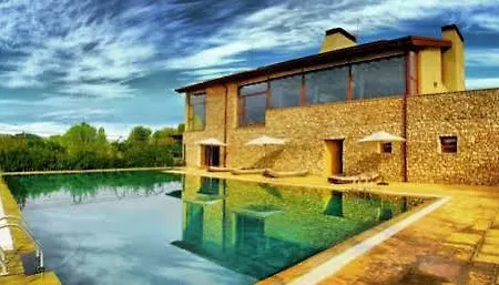 Hotel Rural Y Kinedomus Bienestar 4*